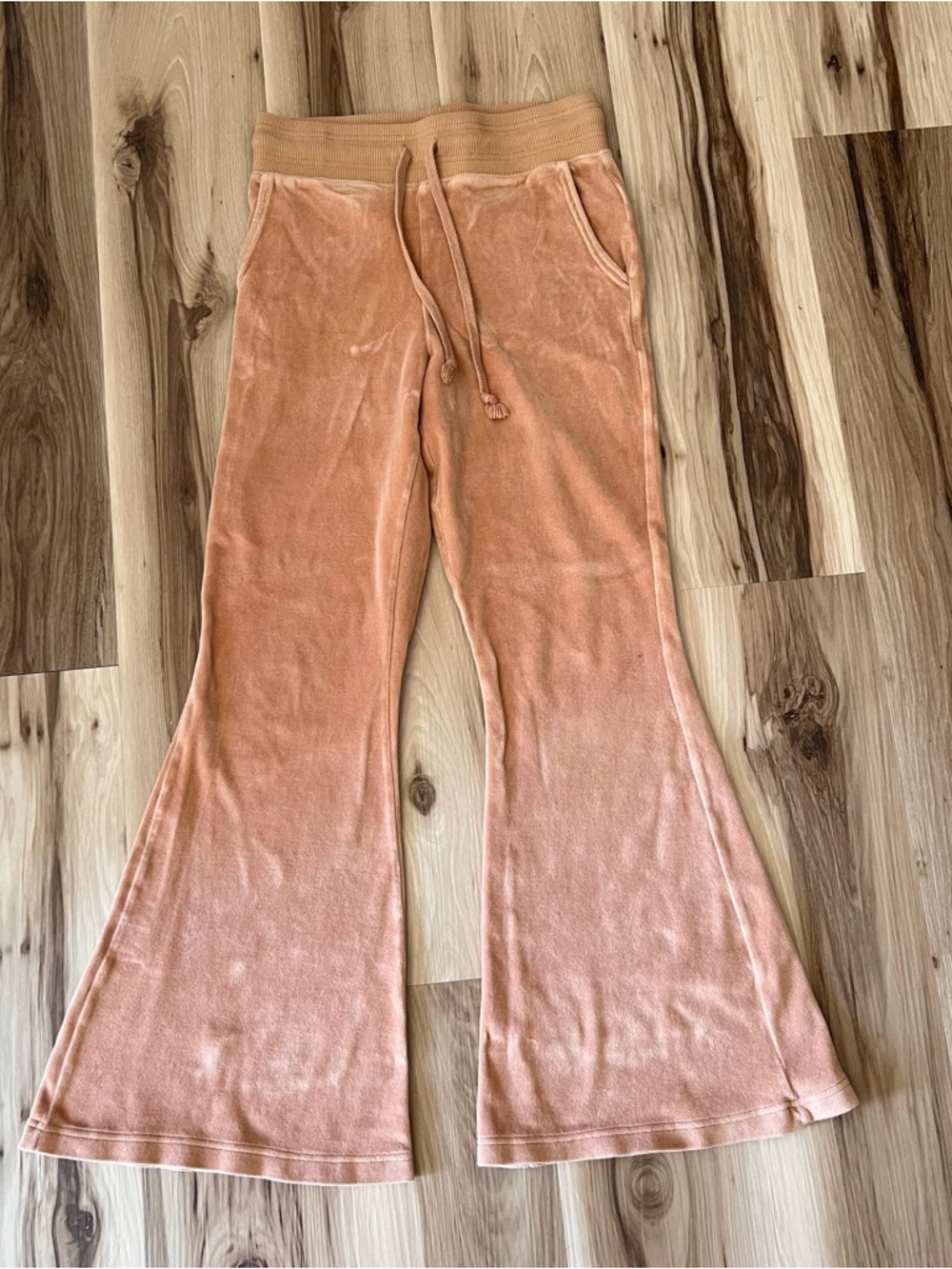 Women’s Aerie Kick It High Rise Velour Flare Pants